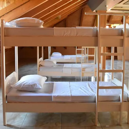 بيت شباب Symphony