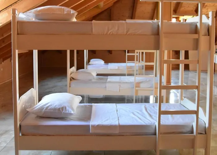 بيت شباب Symphony